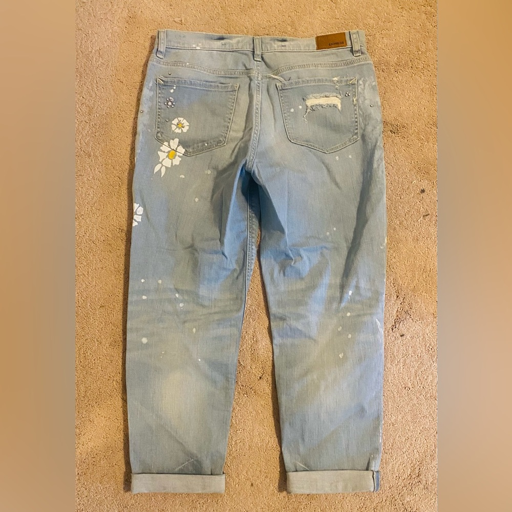 Express girlfriend high rise. Ankle cut. Embellished. 6P.